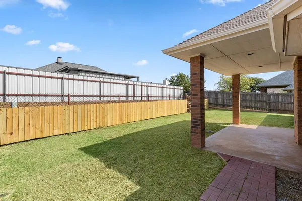 $249,900 | 26 Cherokee Trail, Iowa Park, TX 76367