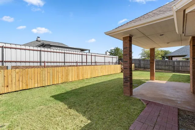 $249,900 | 26 Cherokee Trail, Iowa Park, TX 76367