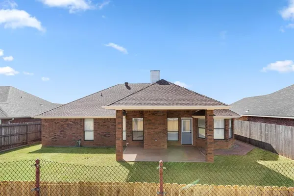 $249,900 | 26 Cherokee Trail, Iowa Park, TX 76367