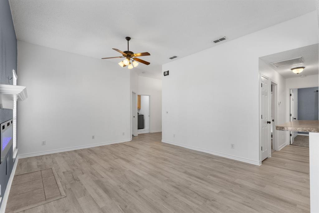 26 Cherokee Trail Iowa Park, TX 76367 - Photo 4 of 31