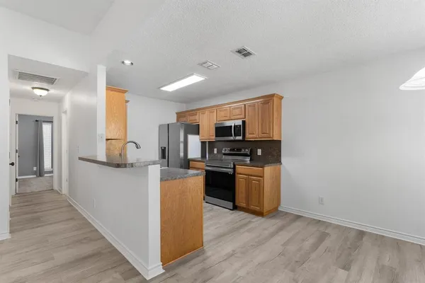 $249,900 | 26 Cherokee Trail, Iowa Park, TX 76367