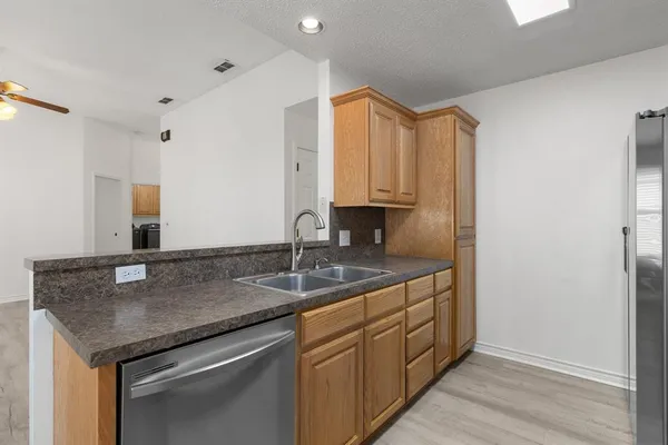 $249,900 | 26 Cherokee Trail, Iowa Park, TX 76367