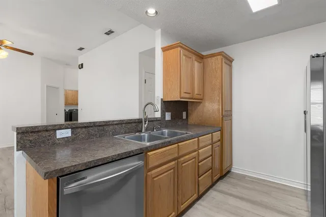 $249,900 | 26 Cherokee Trail, Iowa Park, TX 76367