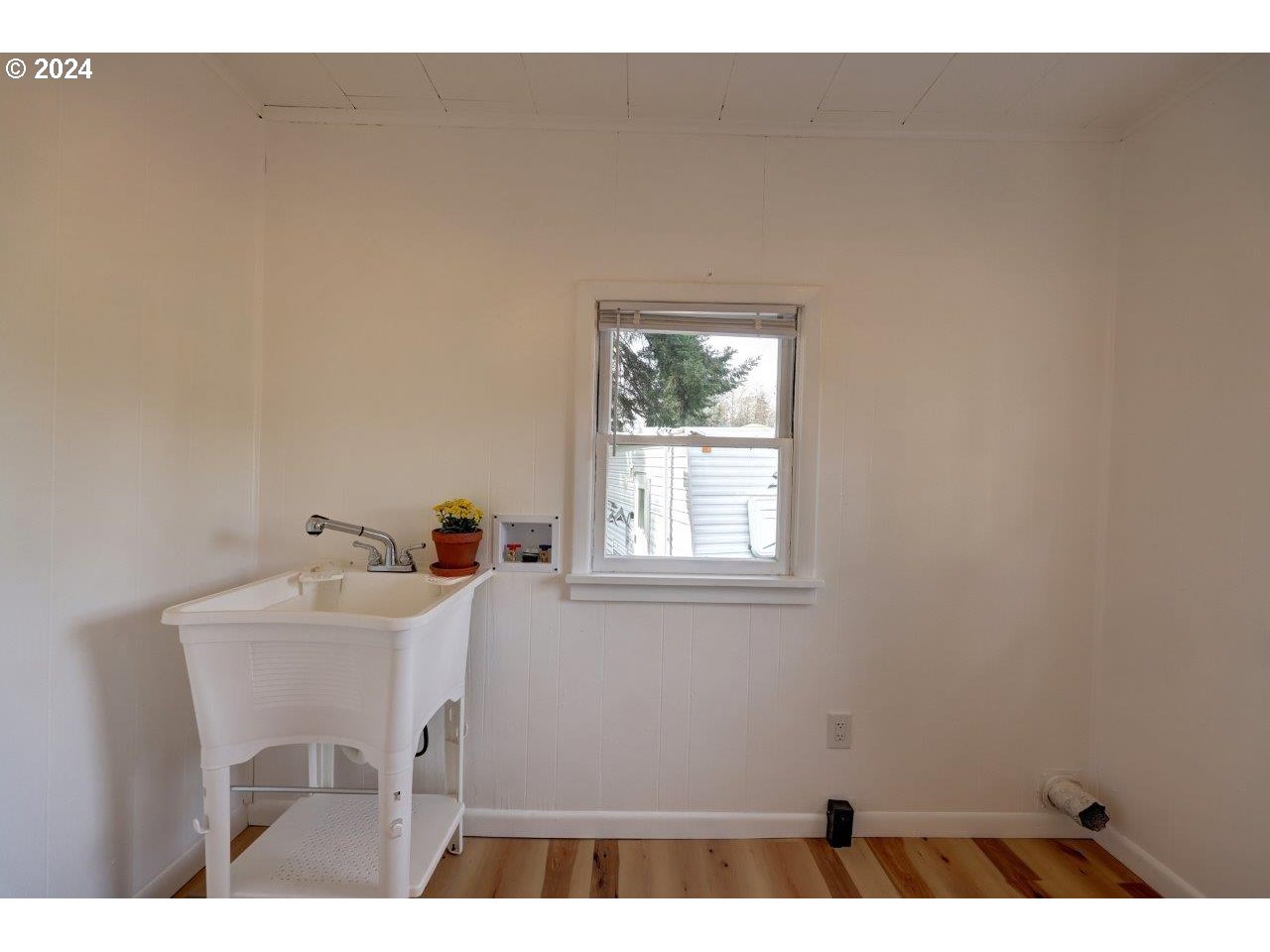 92464 Pilots Road Astoria, OR 97103 - Photo 12 of 45 Gallery Image 12