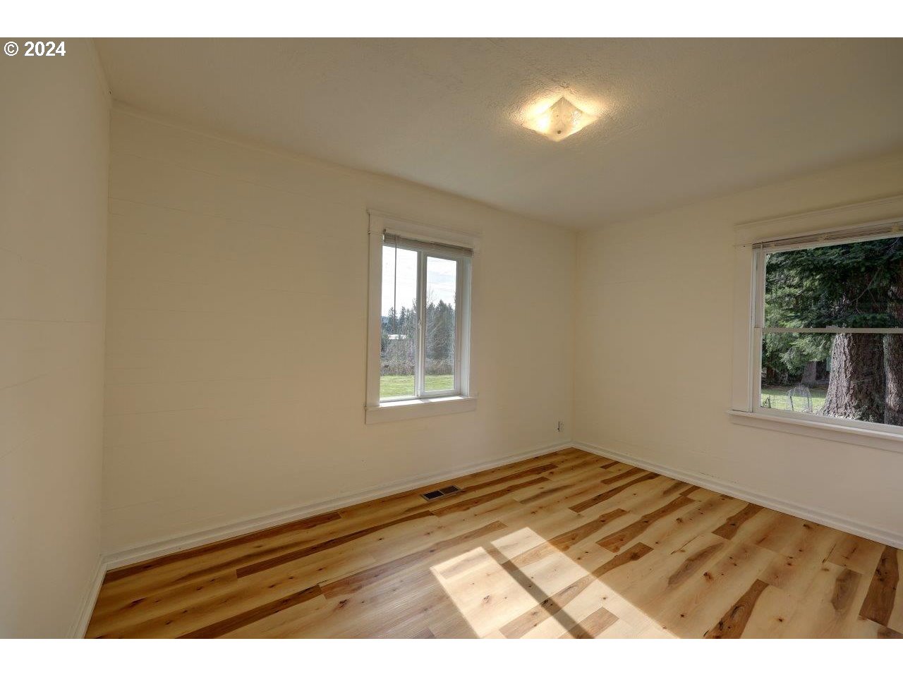 92464 Pilots Road Astoria, OR 97103 - Photo 26 of 45 Gallery Image 26