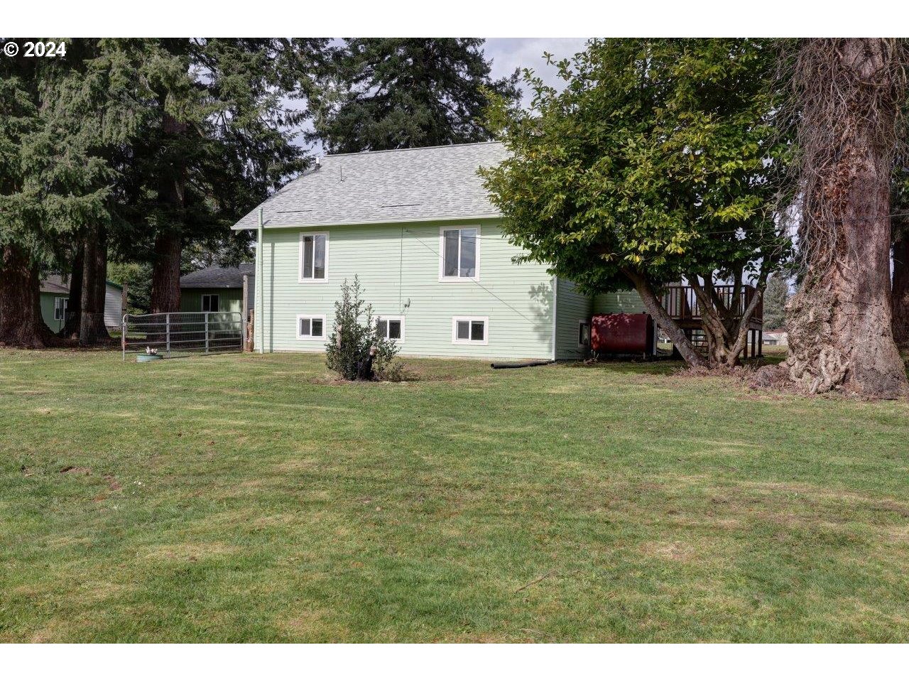 92464 Pilots Road Astoria, OR 97103 - Photo 5 of 45 Gallery Image 5