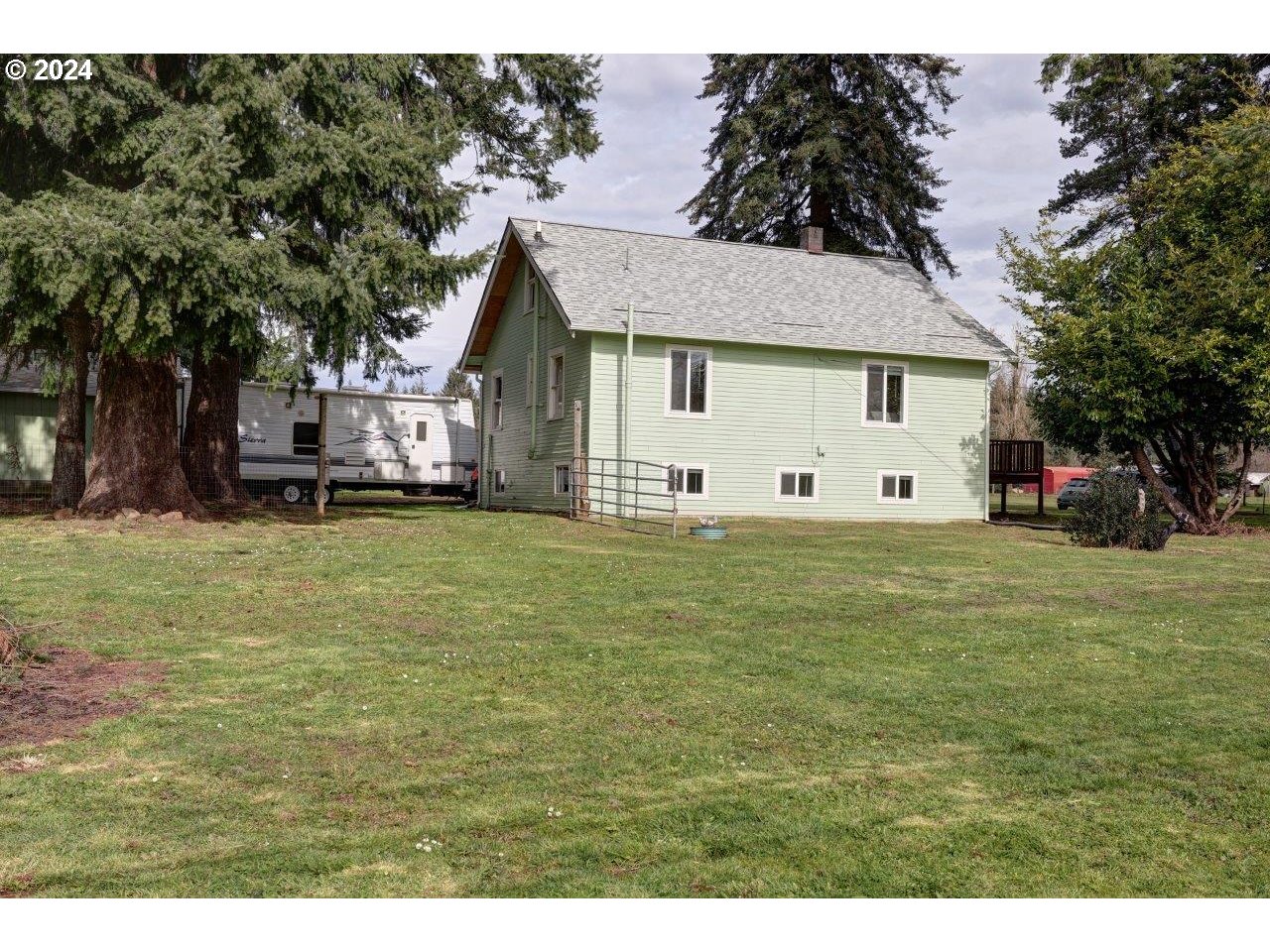 92464 Pilots Road Astoria, OR 97103 - Photo 6 of 45 Gallery Image 6