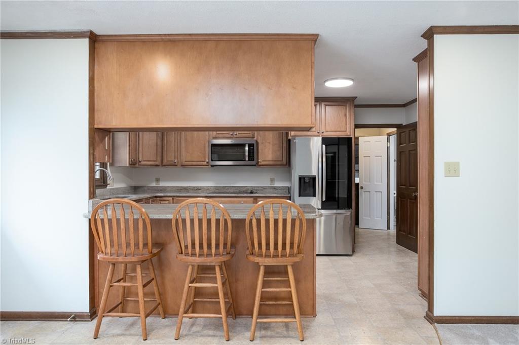 825 Whispering Wind Road Burlington, NC 27217 - Photo 12 of 40