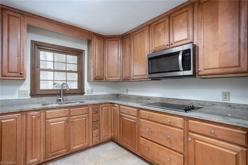 825 Whispering Wind Road Burlington, NC 27217 - Photo 15 of 40