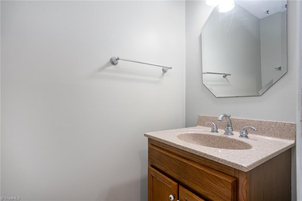 825 Whispering Wind Road Burlington, NC 27217 - Photo 22 of 44