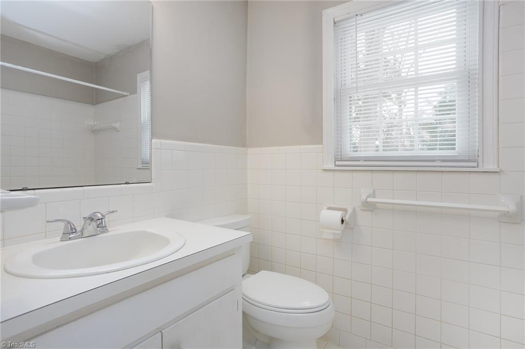 825 Whispering Wind Road Burlington, NC 27217 - Photo 26 of 40