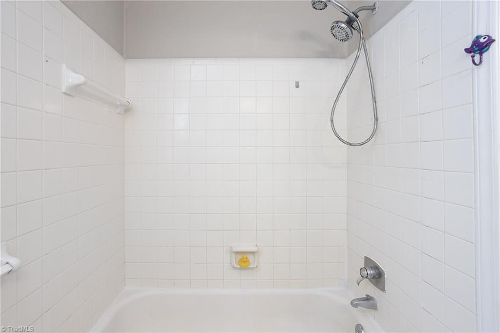 825 Whispering Wind Road Burlington, NC 27217 - Photo 27 of 40