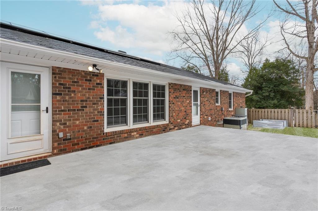 825 Whispering Wind Road Burlington, NC 27217 - Photo 34 of 40