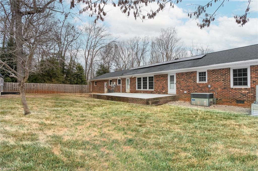 825 Whispering Wind Road Burlington, NC 27217 - Photo 36 of 40