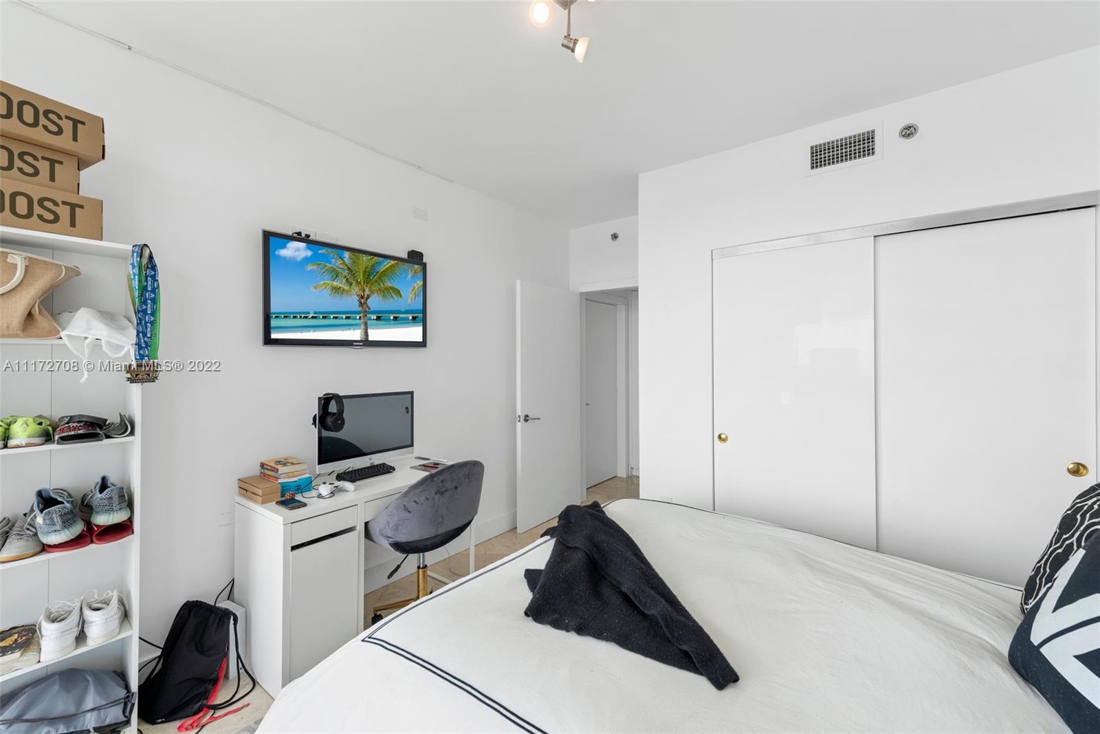 450 Alton Road, Unit 1003 Miami Beach, FL 33139 - Photo 11 of 53