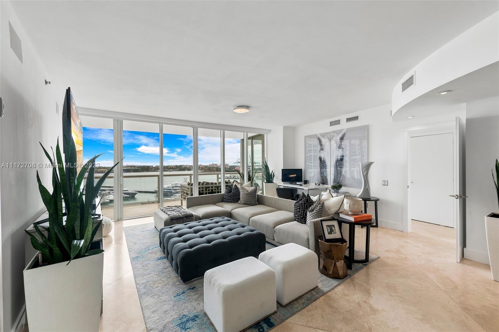 450 Alton Road, Unit 1003 Miami Beach, FL 33139 - Photo 15 of 53