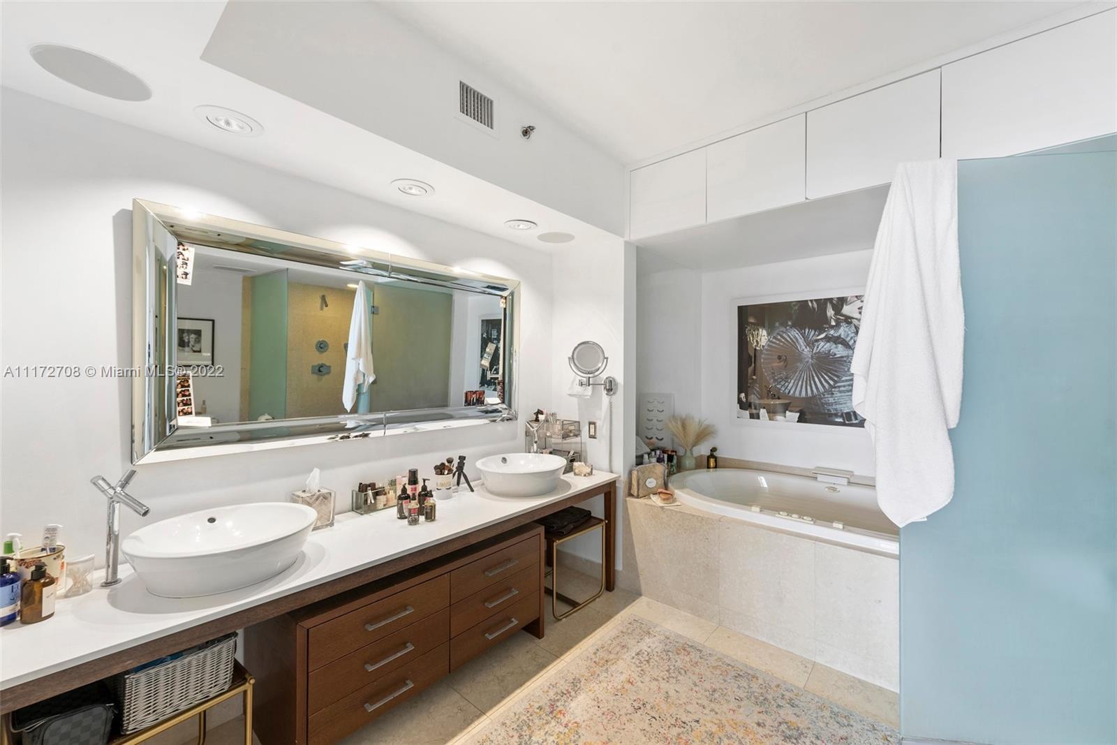 450 Alton Road, Unit 1003 Miami Beach, FL 33139 - Photo 20 of 53