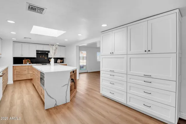 $4,695 | 10624 North 38th Street, Phoenix, AZ 85028