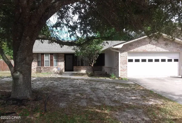$1,900 | 230 Collinfurst Square, Panama City, FL 32404