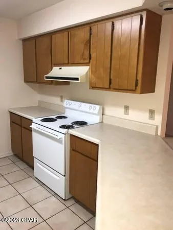 $1,900 | 230 Collinfurst Square, Panama City, FL 32404