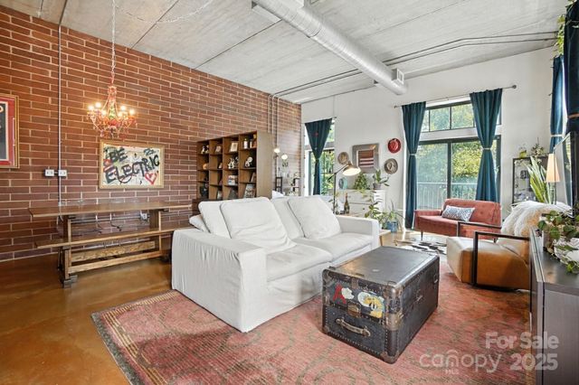 $290,000 | 626 North Graham Street, Unit 309, Charlotte, NC 28202