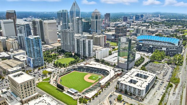 $290,000 | 626 North Graham Street, Unit 309, Charlotte, NC 28202