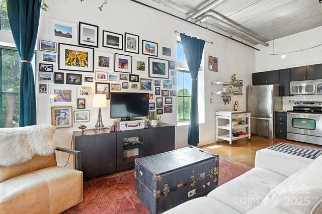 $290,000 | 626 North Graham Street, Unit 309, Charlotte, NC 28202