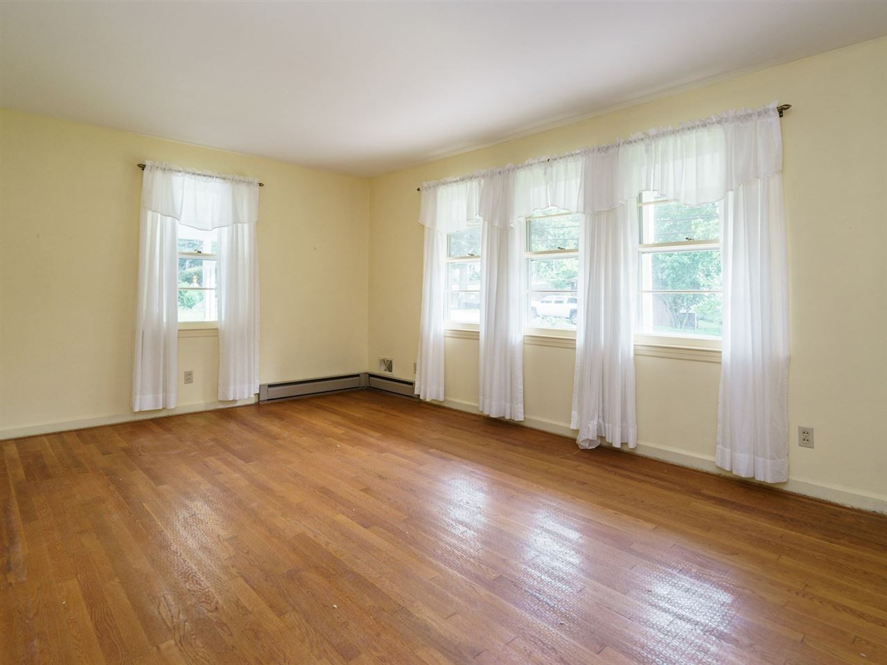 909 Currituck Drive Raleigh, NC 27609 - Photo 3 of 24 Photo 3