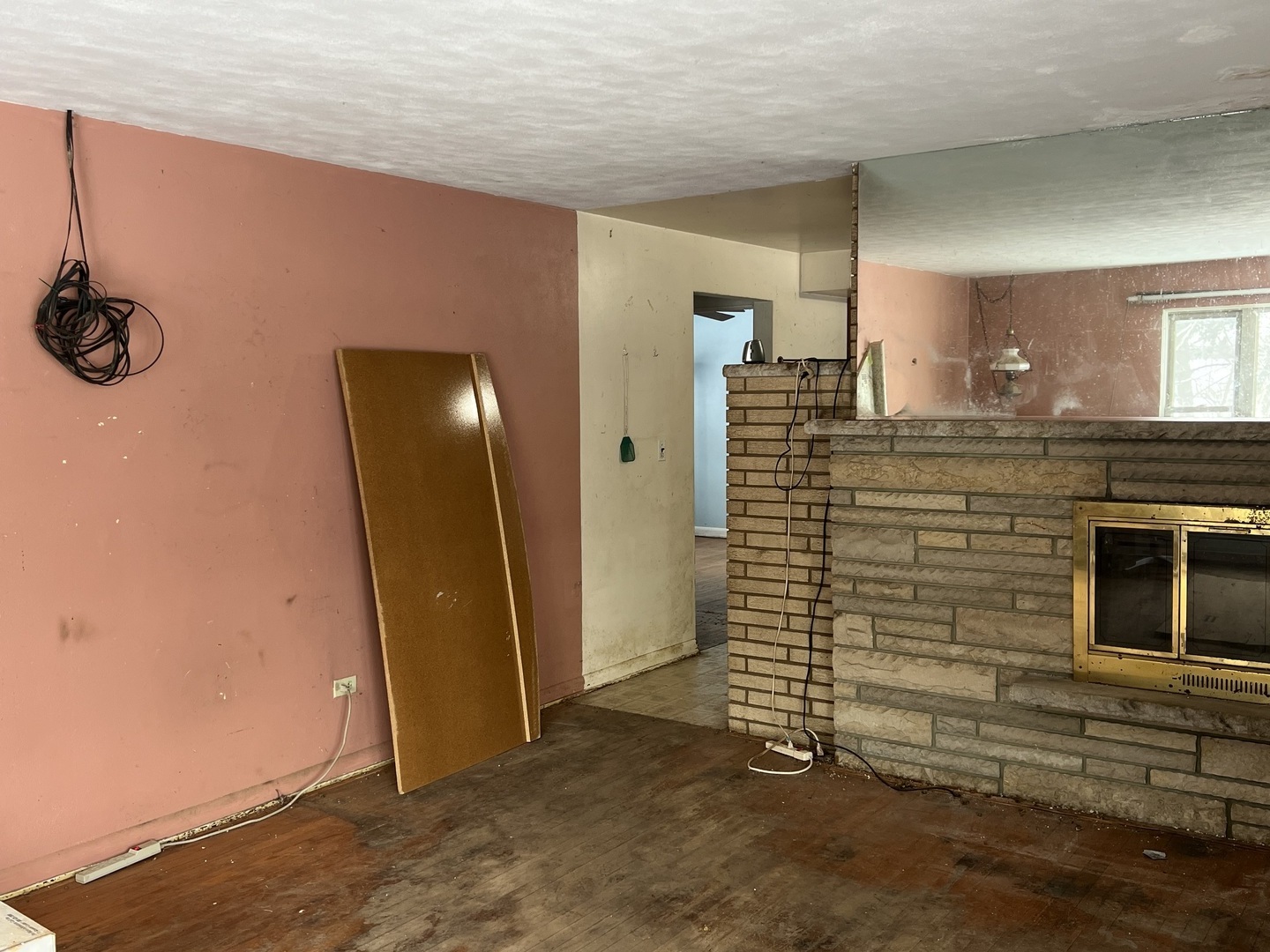 13980 Stonegate Road Wadsworth, IL 60083 - Photo 19 of 20 a view of a livingroom with furniture