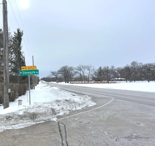 $285,000 | 13980 Stonegate Road, Wadsworth, IL 60083