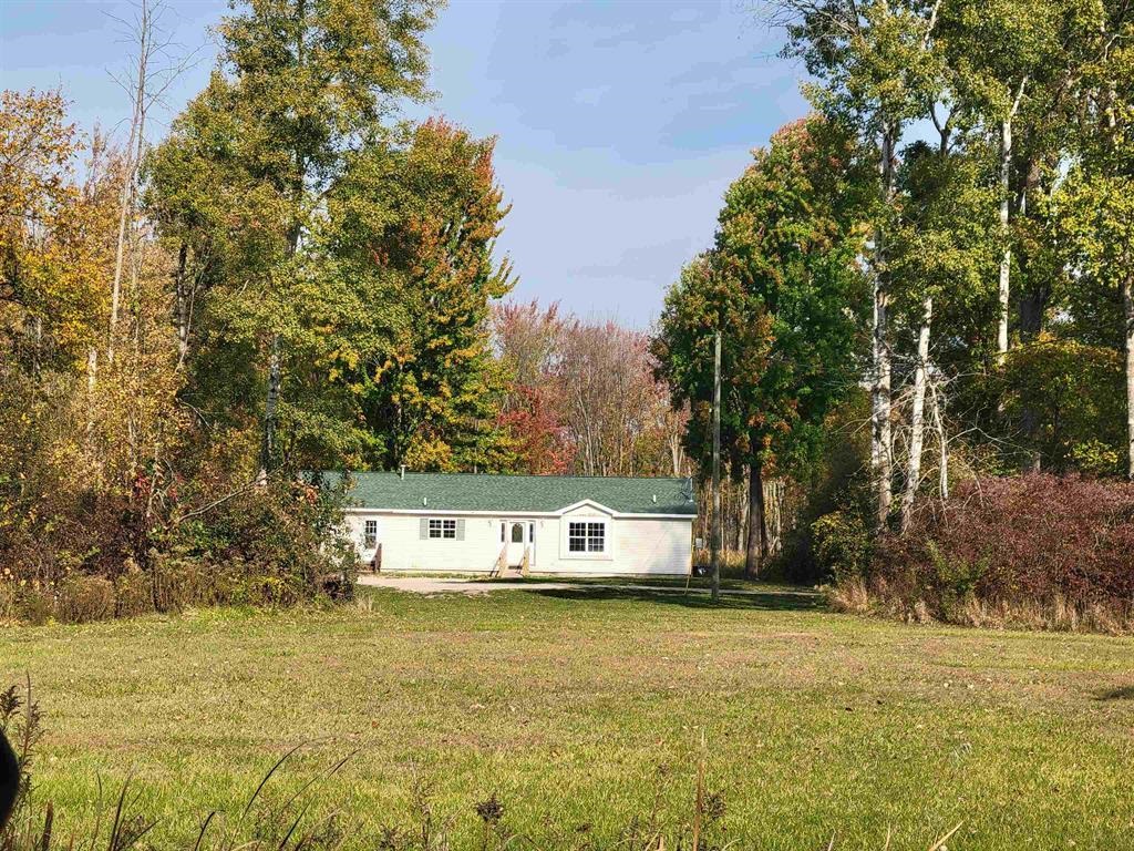 3996 Martin Road Beaverton, MI 48612 - Photo 2 of 35