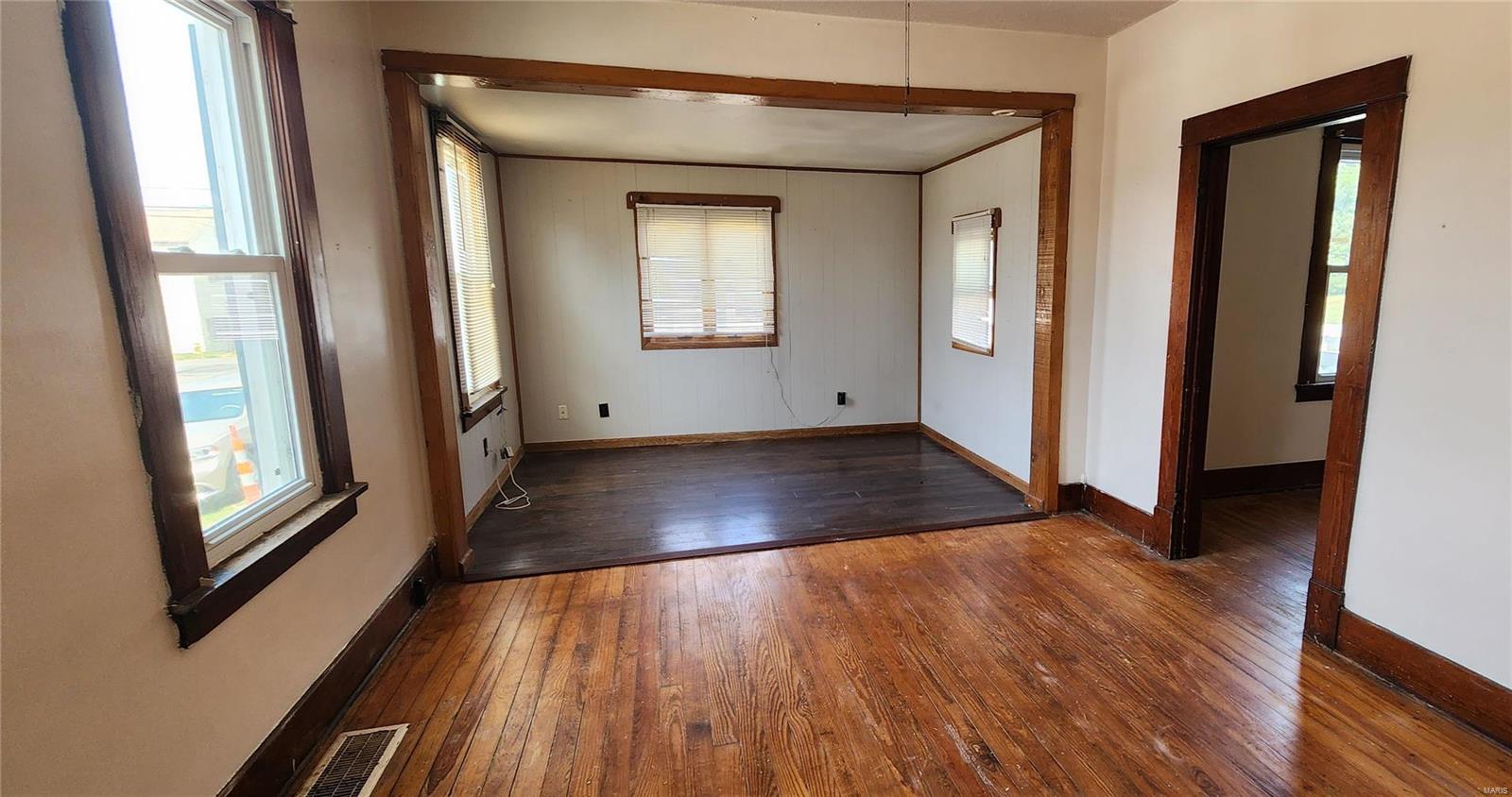 1216 Oak Street Chester, IL 62233 - Photo 3 of 42