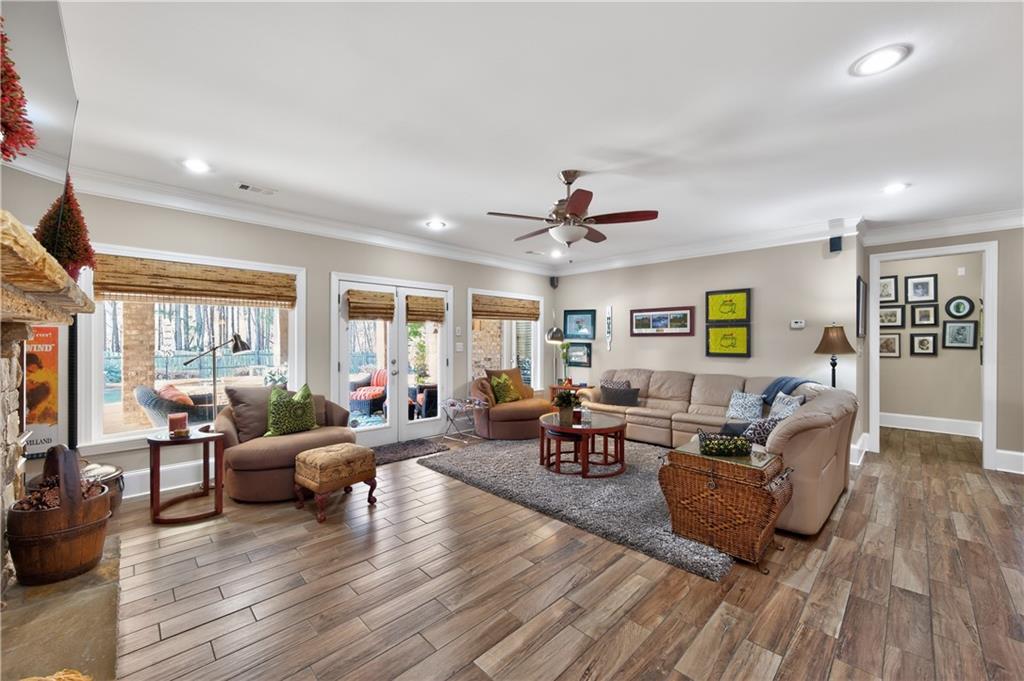 110 Roxbury Row Alpharetta, GA 30004 - Photo 21 of 45 a living room with furniture