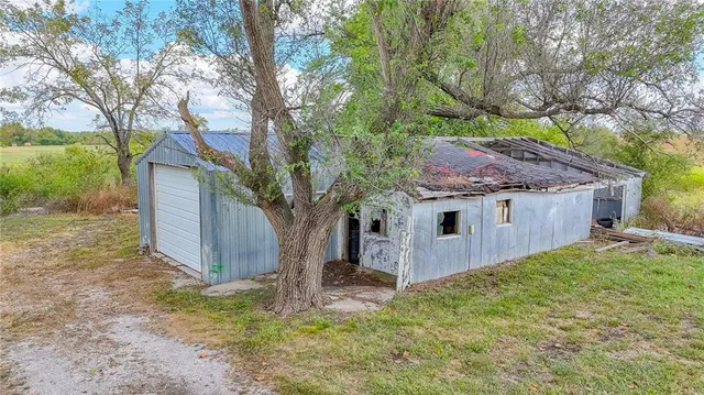 $241,000 | 935 Southwest 58th Highway, Holden, MO 64040