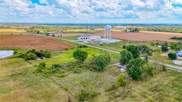 $241,000 | 935 Southwest 58th Highway, Holden, MO 64040