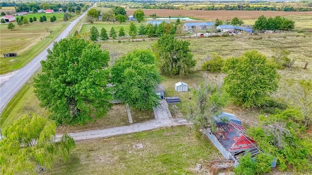 $241,000 | 935 Southwest 58th Highway, Holden, MO 64040