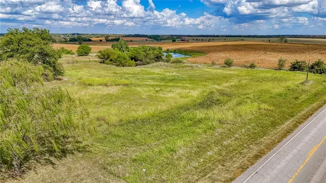 $241,000 | 935 Southwest 58th Highway, Holden, MO 64040