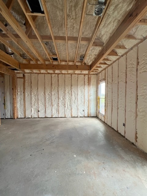643 Chuckwagon Trail Angleton, TX 77515 - Photo 8 of 18 a view of an empty room