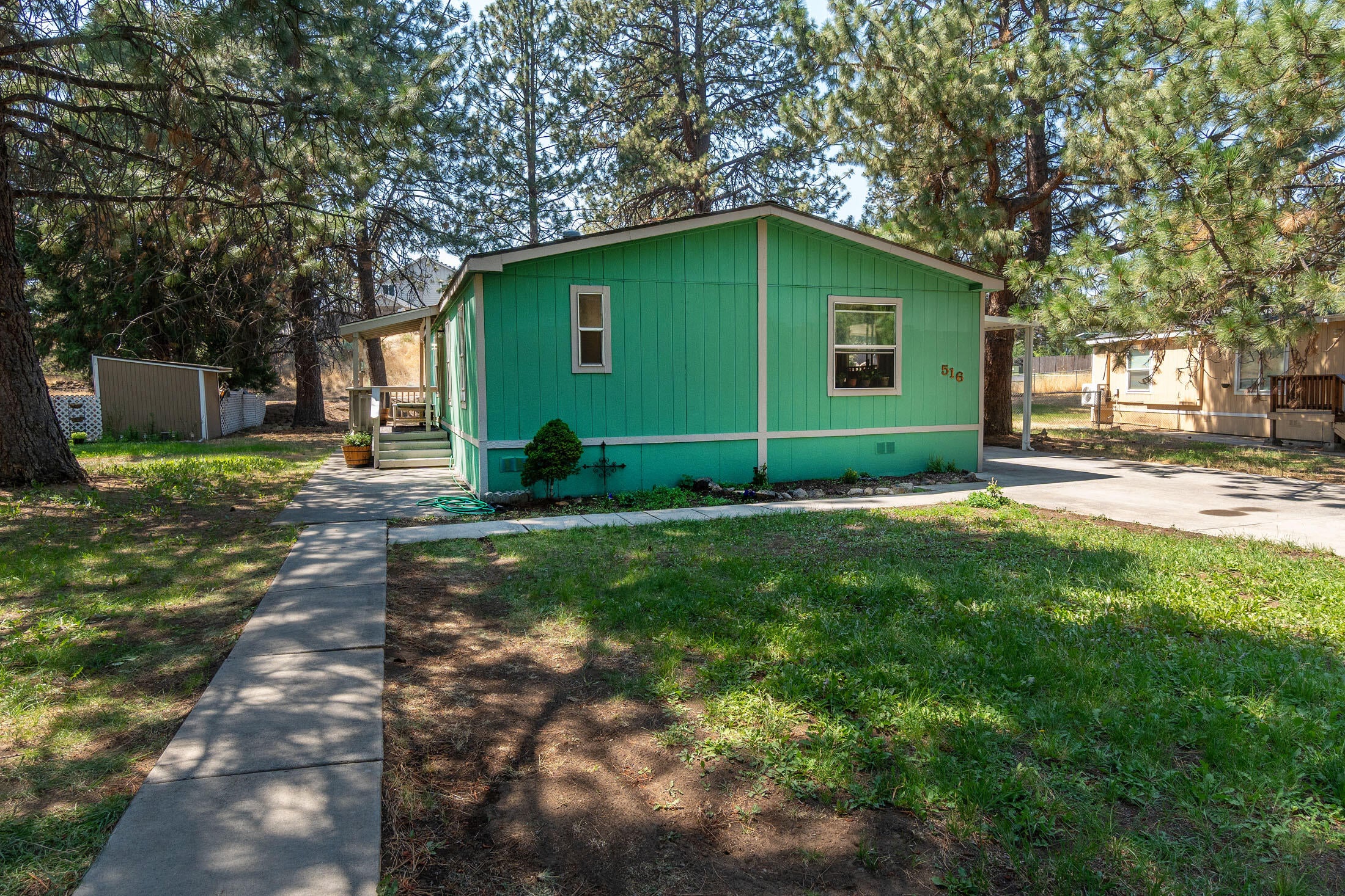 61000 Brosterhous Road, Unit 516 Bend, OR 97702 - Photo 2 of 30 large front yard area