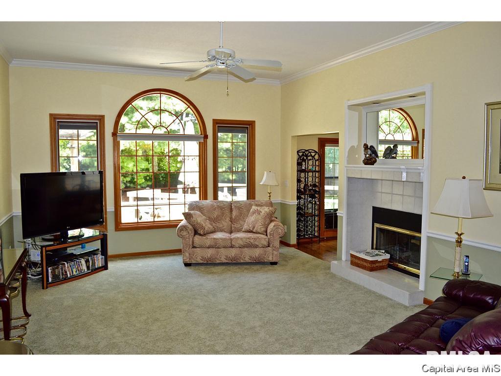 4023 Springer Lane Springfield, IL 62711 - Photo 6 of 32
