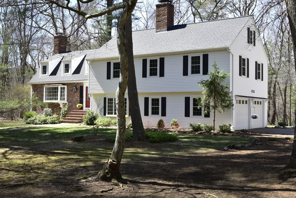 56 Surrey Lane Boxford, MA 01921 - Photo 2 of 27 Gallery Image 2