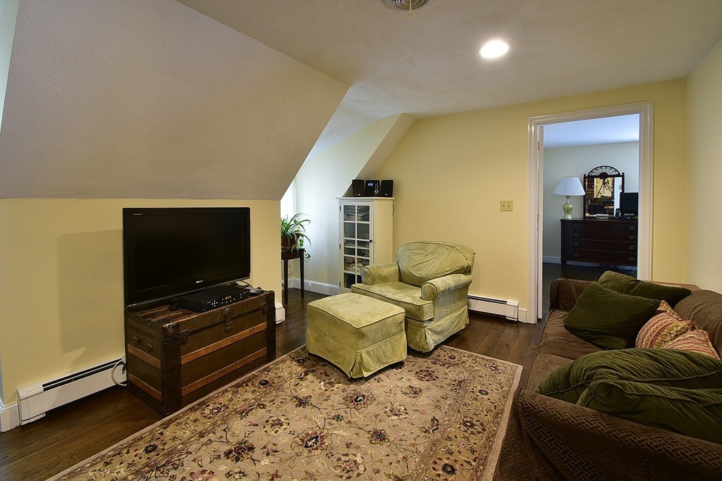 56 Surrey Lane Boxford, MA 01921 - Photo 21 of 27 Gallery Image 21