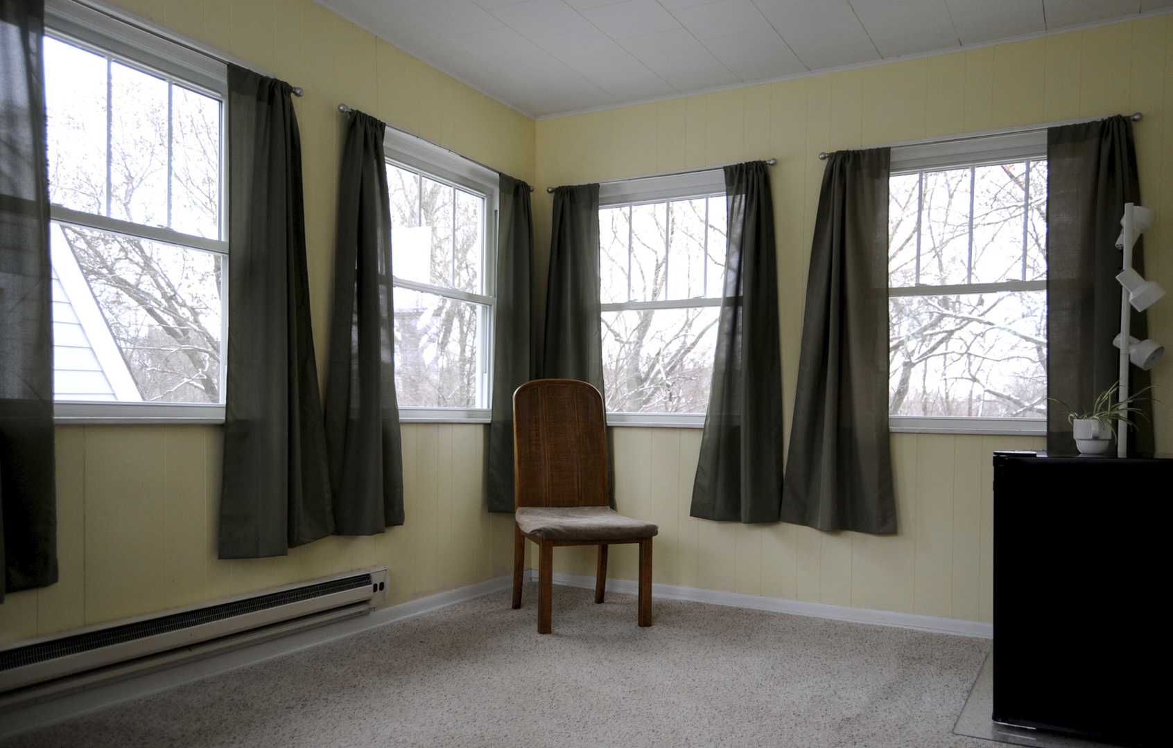 280 Fairbank Road Riverside, IL 60546 - Photo 23 of 33 a living room with furniture and a window