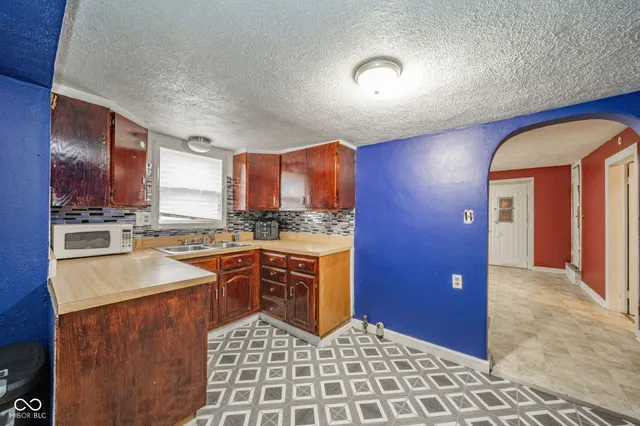 $75,000 | 706 East 32nd Street, Anderson, IN 46016