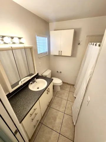 $1,500 | 2926 Ashley Drive East, Unit F, West Palm Beach, FL 33415