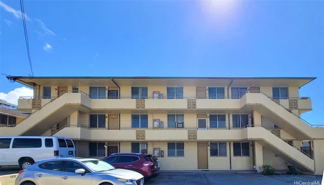 $2,000 | 1742 Young Street, Unit 203, Honolulu, HI 96826