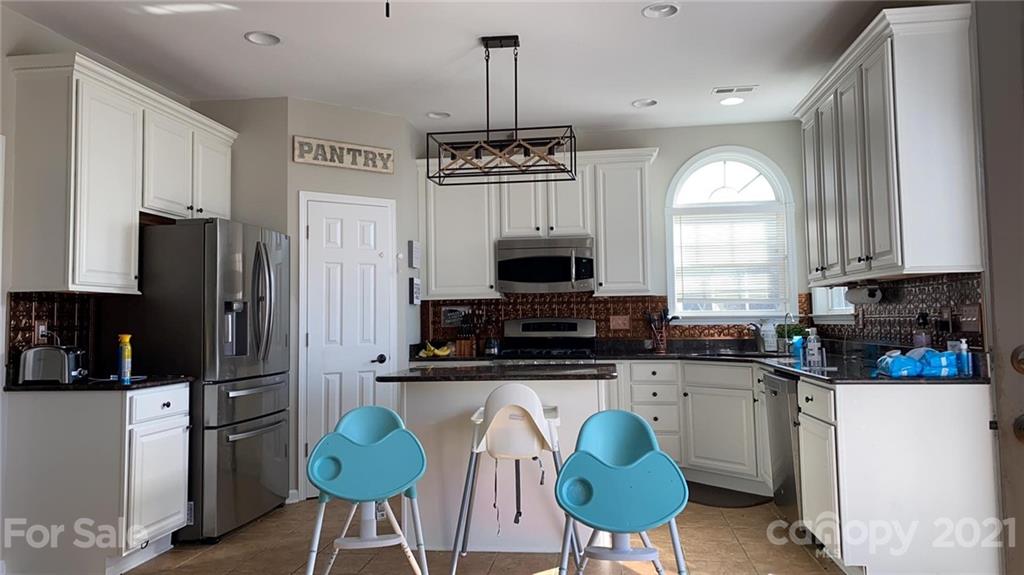 148 Roanoke Road Fletcher, NC 28732 - Photo 5 of 14