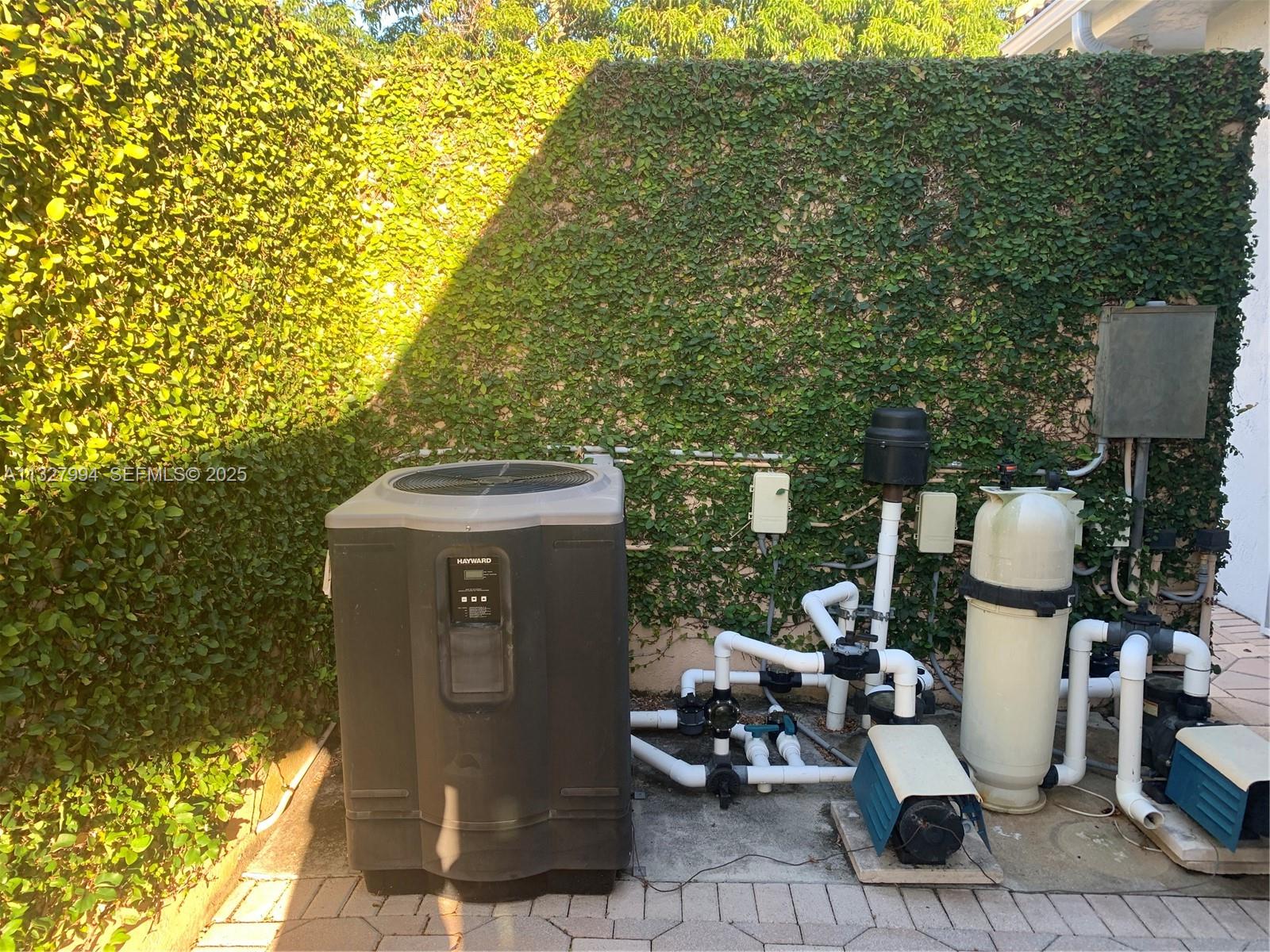 7625 Southwest 75th Avenue Miami, FL 33143 - Photo 11 of 43 Pool Equipment/Heater