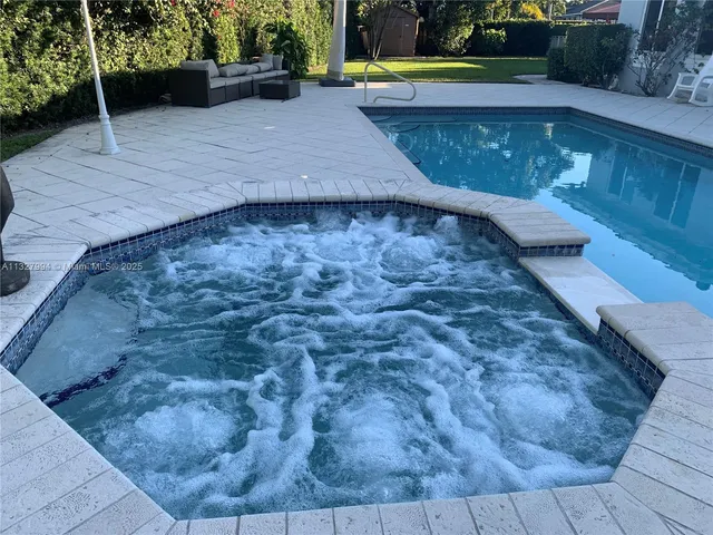 $3,399,000 | 7625 Southwest 75th Avenue, Miami, FL 33143