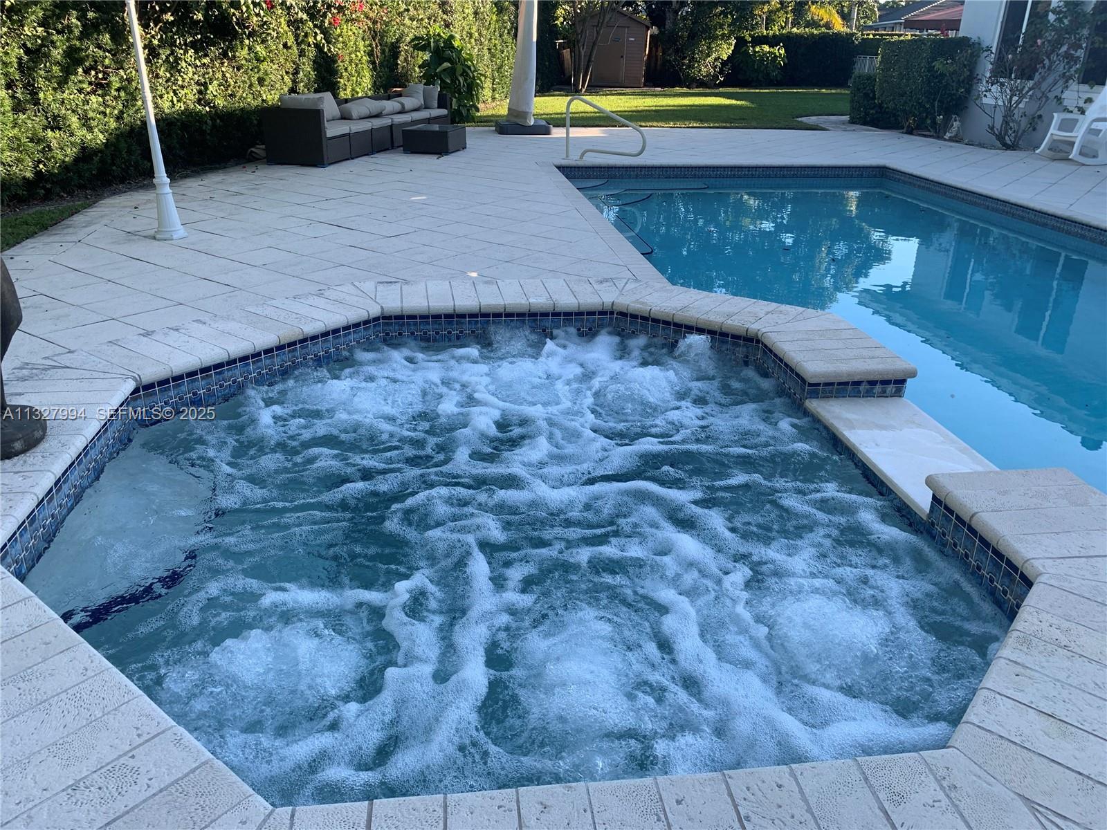 7625 Southwest 75th Avenue Miami, FL 33143 - Photo 12 of 43 Pool Spa